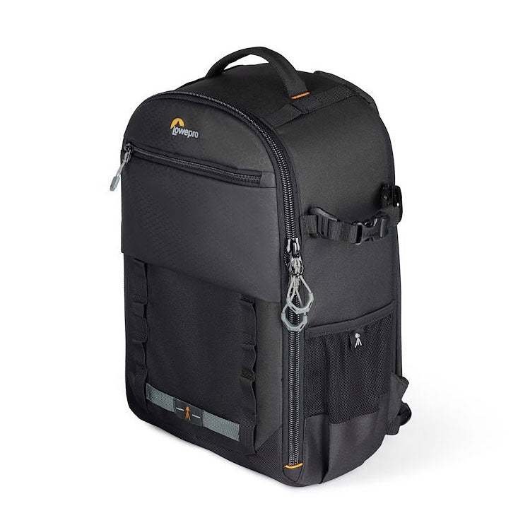 LowePro-Adventurea-300-III-02.jpg