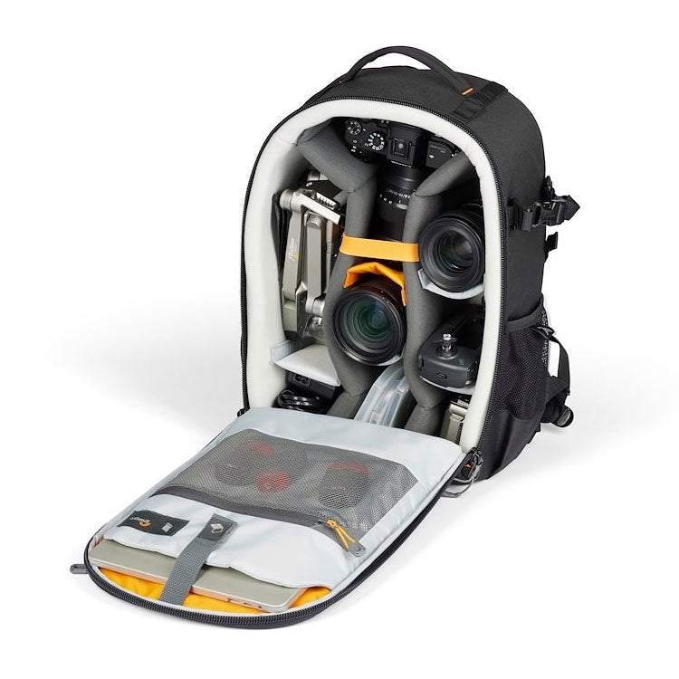 LowePro-Adventurea-300-III-04.jpg