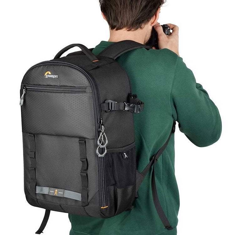 LowePro-Adventurea-300-III-05.jpg