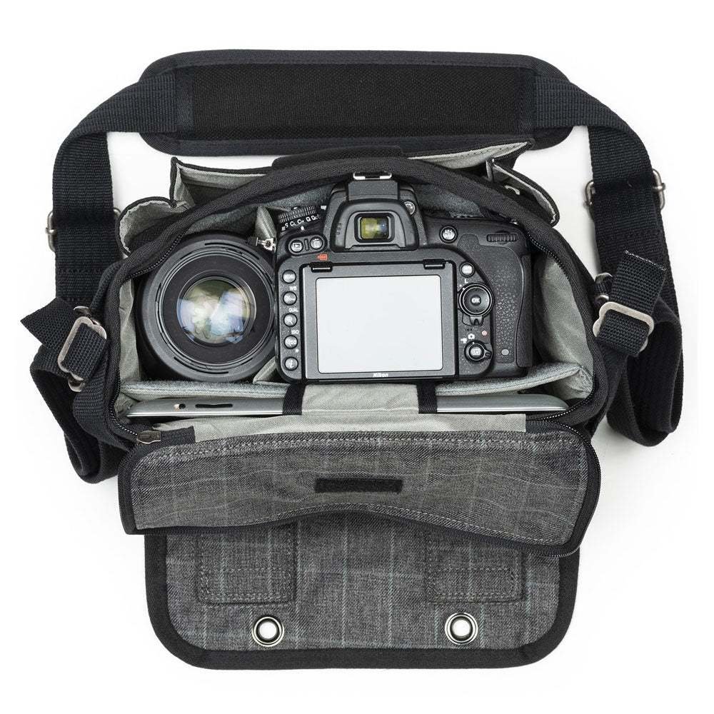 Thinktank-Retro-7-v2-Black-04.jpg