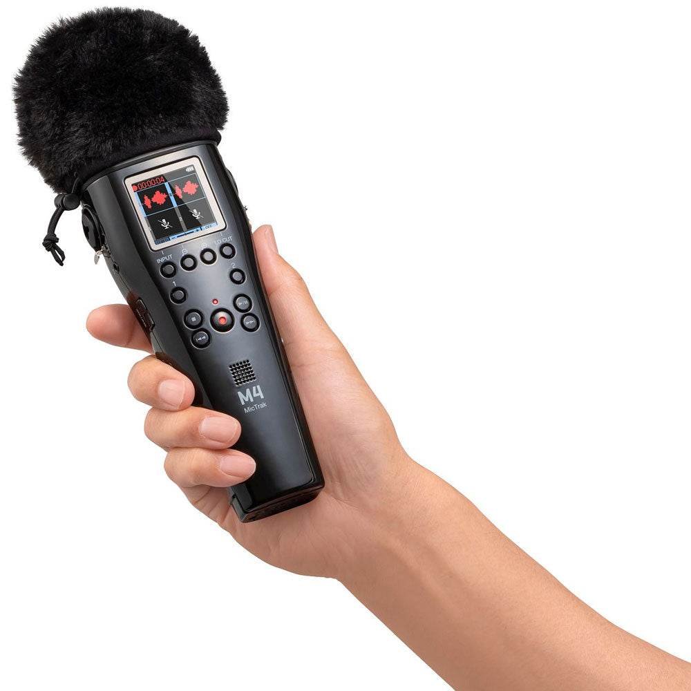 Zoom-M4-MicTrak-03_940c0774-aa42-4e02-a8a5-33c515780152.jpg